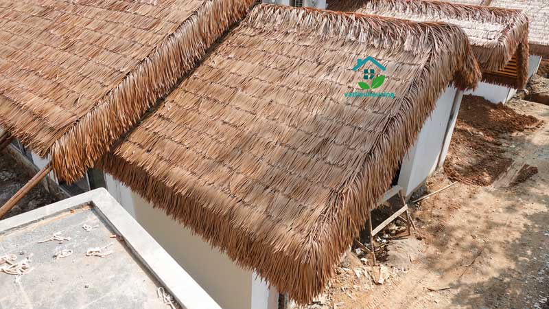 Homestay tại Hà Nội và Mái tranh nhân tạo | 12.000 tấm Rơm nhân tạo?!? Rơm nhựa tại Hà Nội