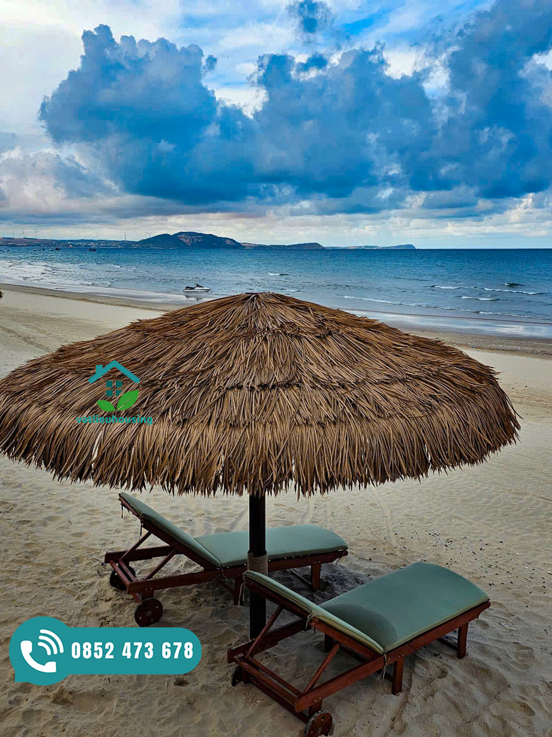 Thi Công Chòi Ven Biển Lợp Rơm Nhân Tạo Tại Phan Thiết Mái lá nhân tạo tại Phan Thiết