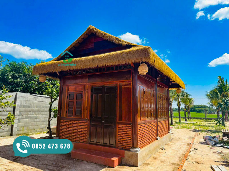 Báo Giá Thảm Rơm Vàng Nhân Tạo Mới Nhất Tháng 5/2025 Nhà gỗ lợp mái rơm nhân tạo